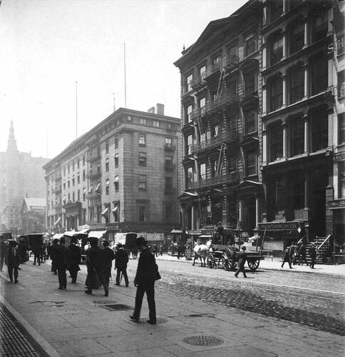 broadway-looking-south-at-barclay-st-intersection-1904